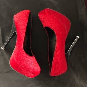 Red Pumps